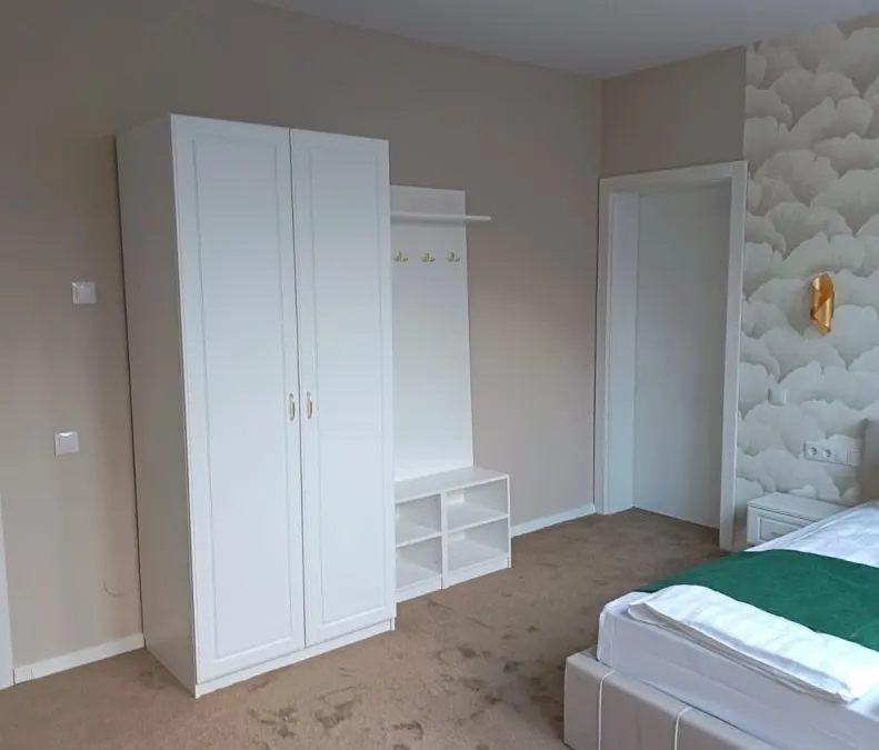 Cameră la Vila Borsec, cu dulap